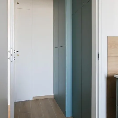 Apartment Elegante A 300 M Dalla Metro Zara Milan