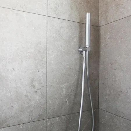 Elegante A 300 M Dalla Metro Zara Apartment *